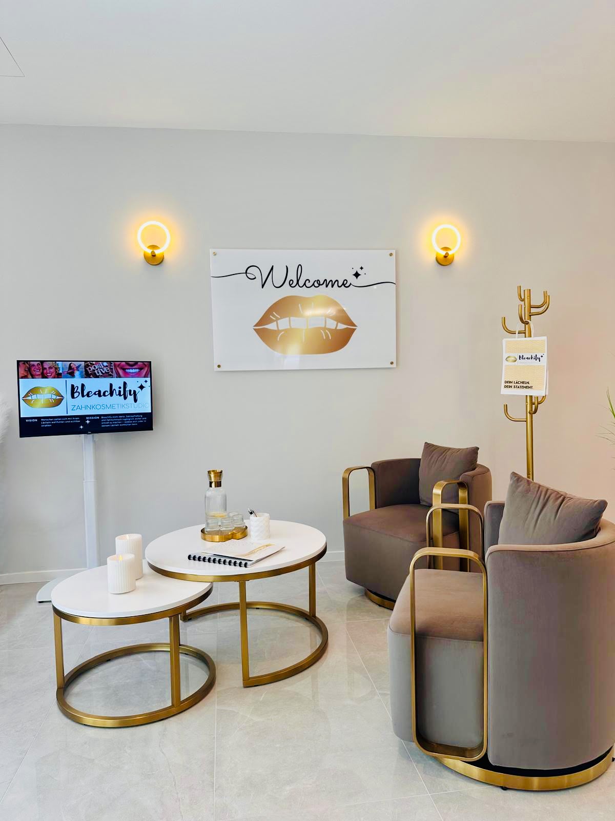 Wartebereich im Bleachify Studio in Langen